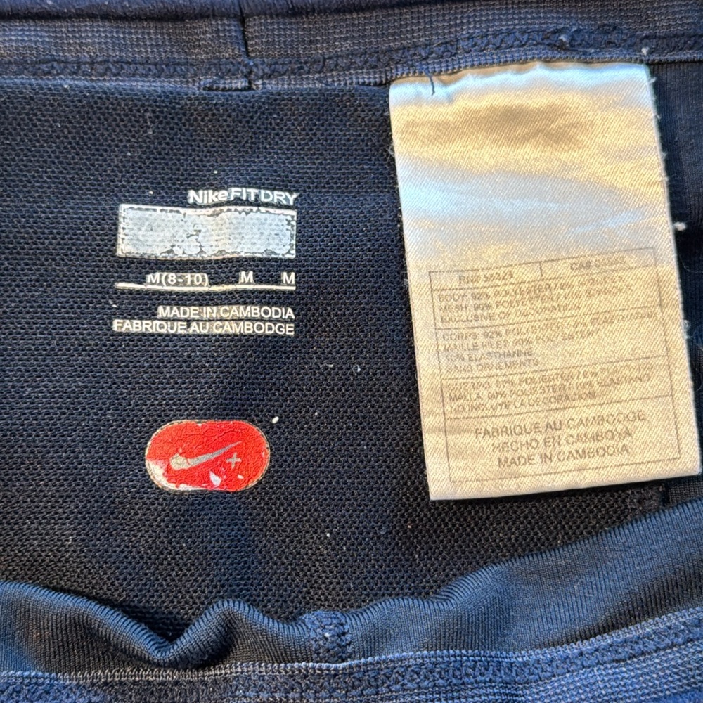 Nike Fit women's black bike/Yoga Shorts - Picture 3 of 3